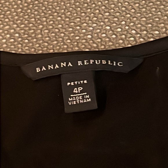 Banana Republic white and black embroidered dress. 4P - Picture 3 of 7